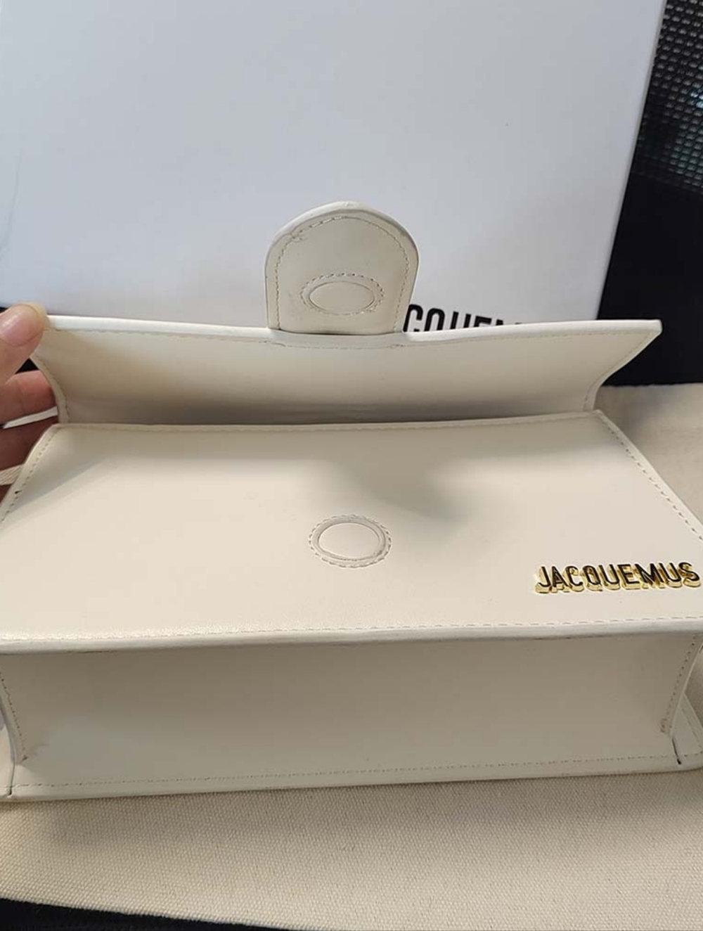 Jacquemus Le Bambino White Handbag Crossbody - Picture 9 of 9